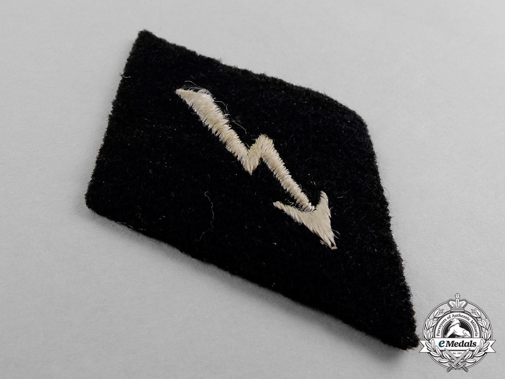 germany._a_single_waffen-_ss_signalcorps_trade_patch_c18-0332