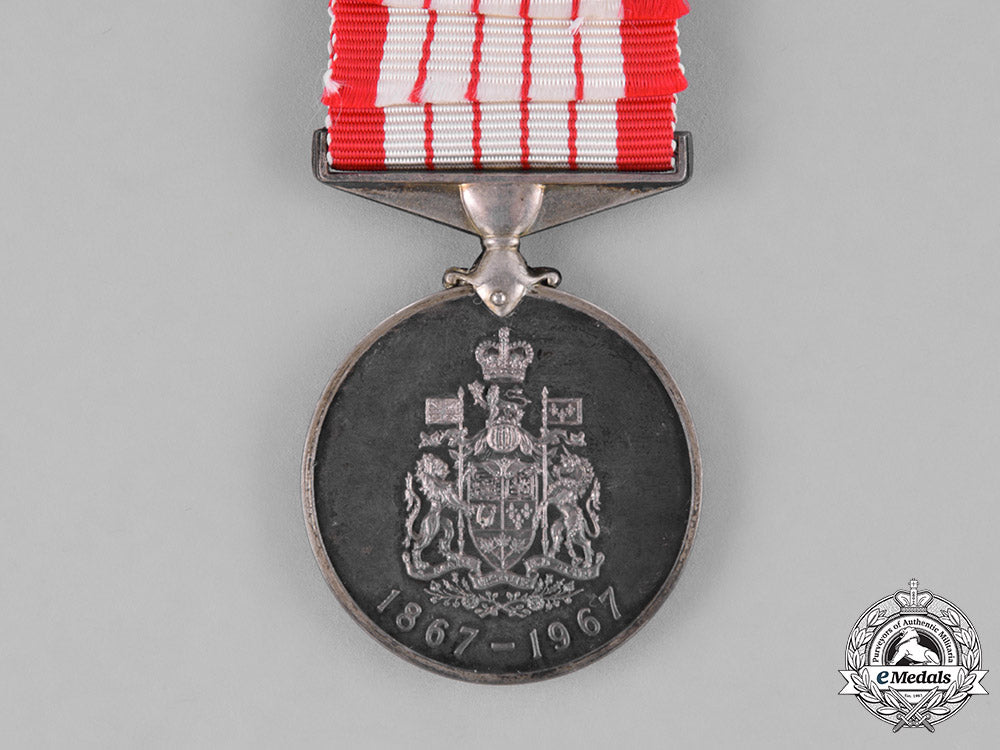 canada._a_centennial_medal1867-1967_c18-033473