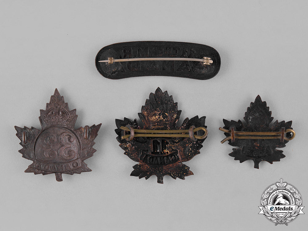 canada._a_lot_of_first_war_insignia_c18-037699