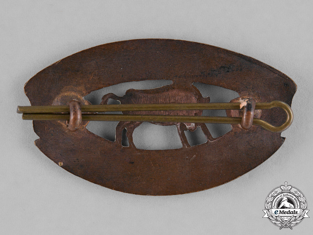 canada._a1_st_mounted_rifle_battalion_shoulder_title,_c.1915_c18-037926