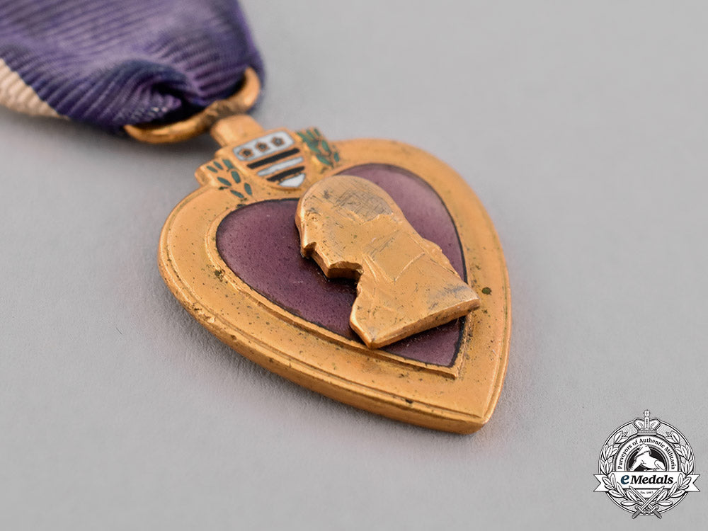 united_states._miniature_purple_heart_c18-039932