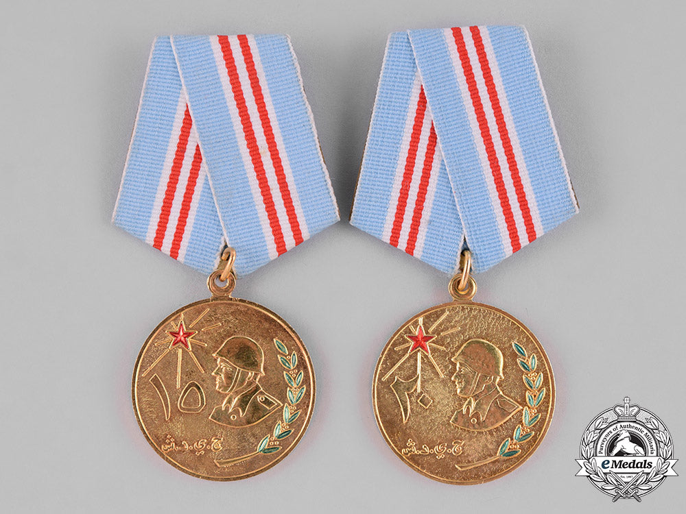 yemen,_people's_democratic_republic,_south_yemen._two_military_long_service_medals_c18-040978