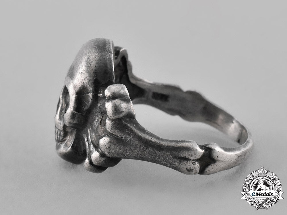 germany,_third_reich._a_second_war_period_skull&_crossbones_rings_c18-042834