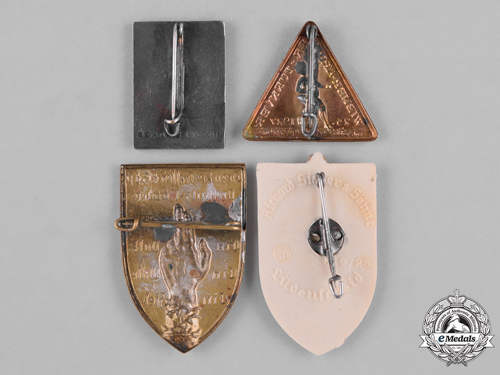 germany,_third_reich._a_lot_of_second_war_period_badges_c18-044028