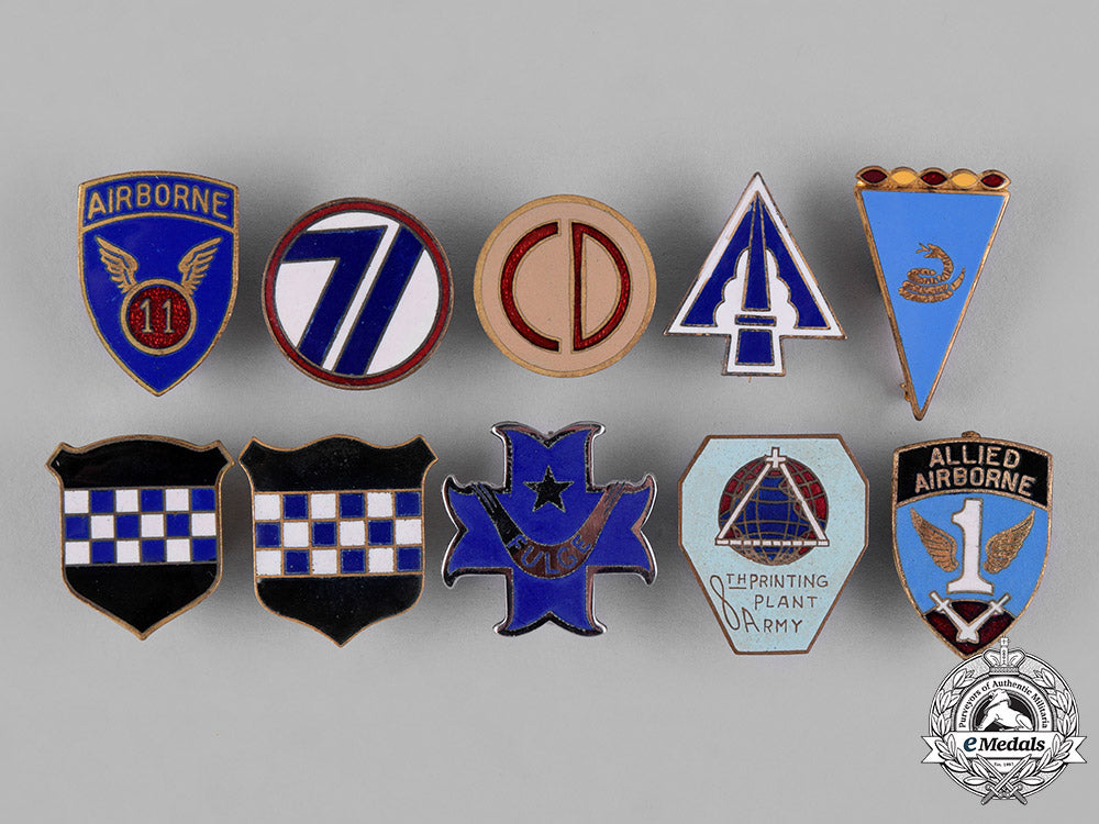 united_states._fifty_regimental_insignia_badges_c18-044571