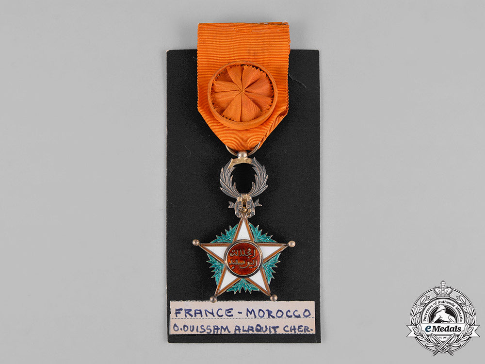 morocco,_french_protectorate._an_order_of_ouissam_alaouite,_iv_class_officer,_c.1935_c18-044613