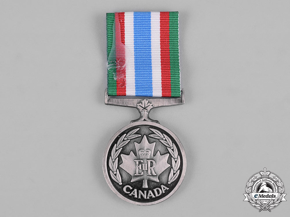 canada._a_canadian_peacekeeping_medal_c18-047331