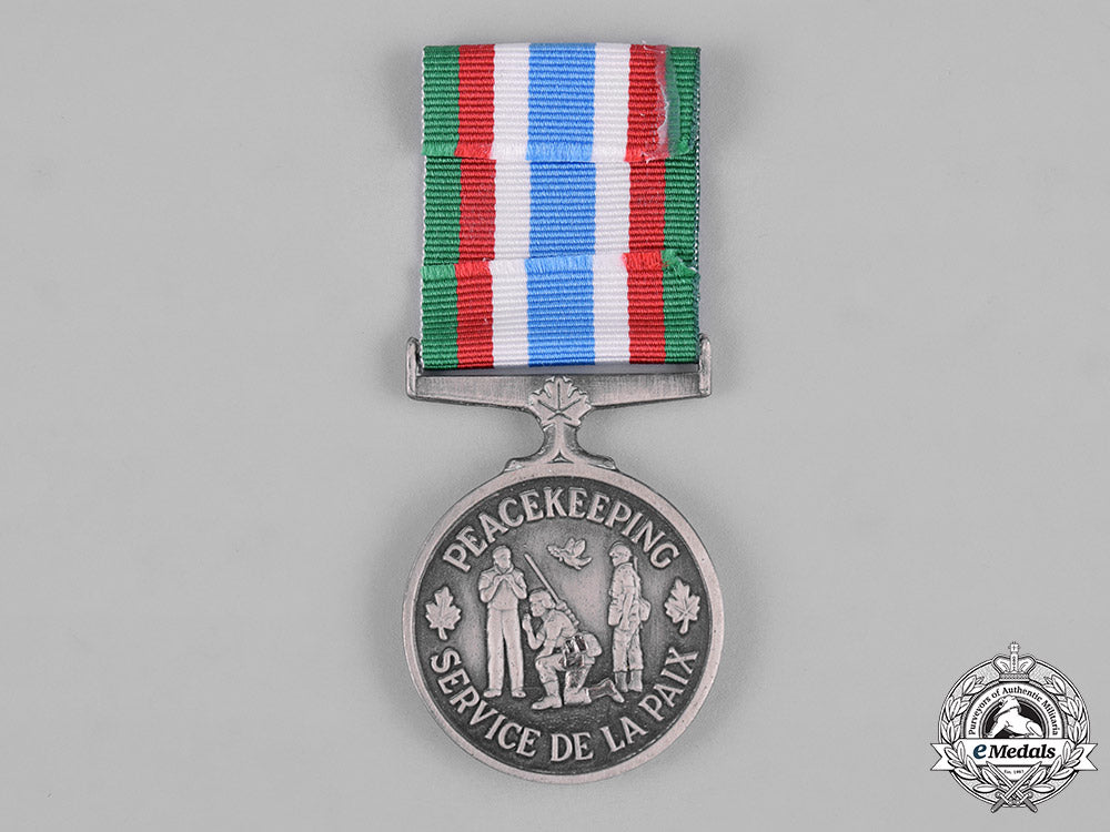 canada._a_canadian_peacekeeping_medal_c18-047332