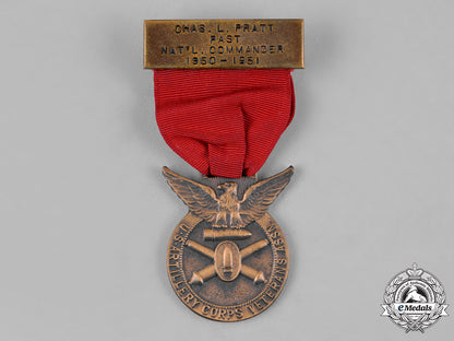 united_states._an_artillery_corps_veterans_association_past_national_commander's_membership_badge_c18-052372_1