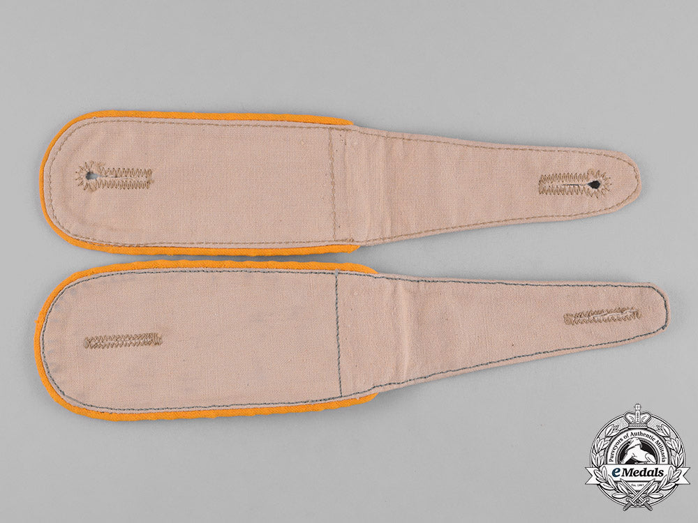 germany,_luftwaffe._a_pair_of_tropical_em/_nco_flight_personnel/_paratroops_shoulder_straps_c18-054714_1_1