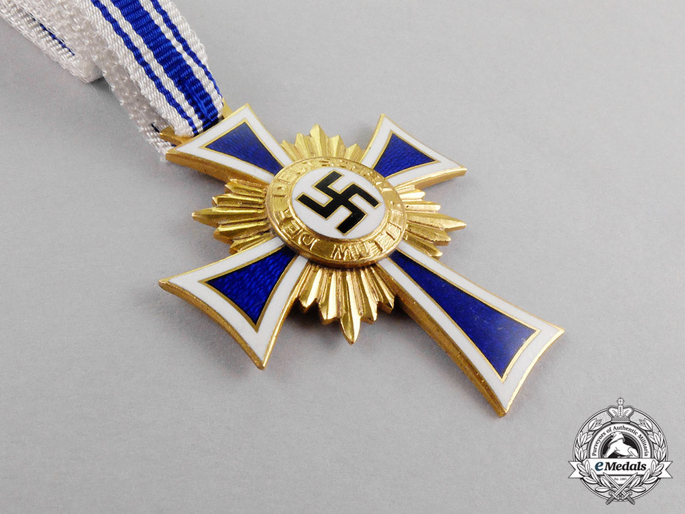 germany._a_gold_grade_cross_of_honour_of_the_german_mother_c18-0575