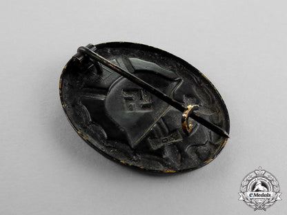 germany._a_black_grade_wound_badge_c18-641