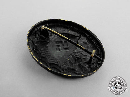 germany._a_black_grade_wound_badge_c18-729