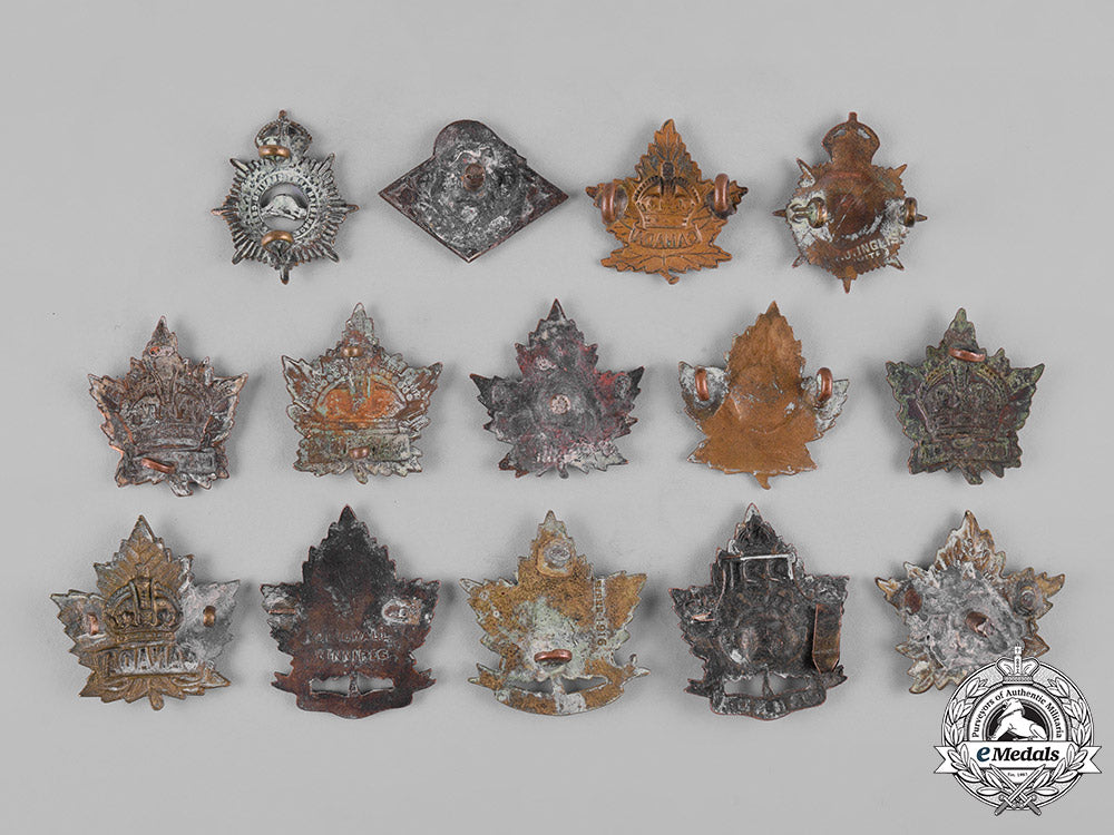 canada._a_lot_of_fourteen_first_and_second_war_collar_tabs_c19-4189