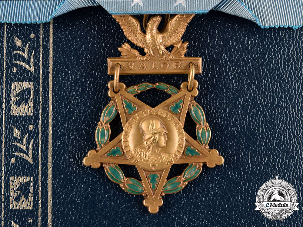 united_states._an_army_medal_of_honor,_type_vi_c19-9122