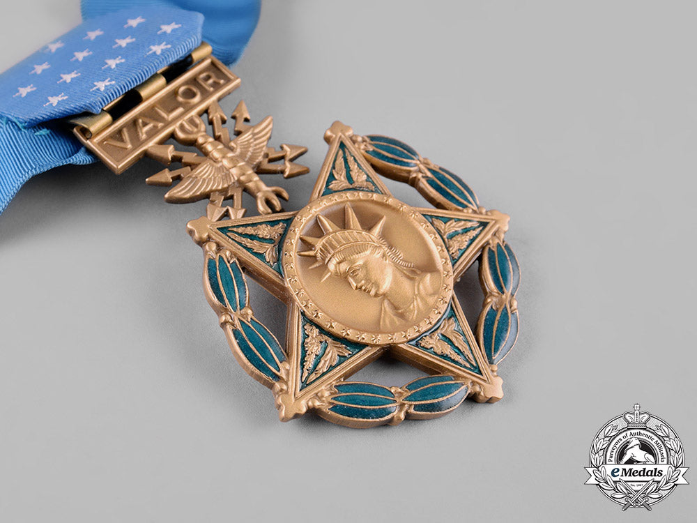 united_states._an_air_force_medal_of_honor_c19_2392