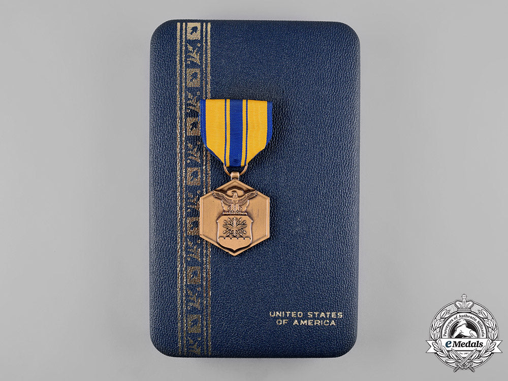 united_states._an_air_force_commendation_medal_in_case_c19_2431