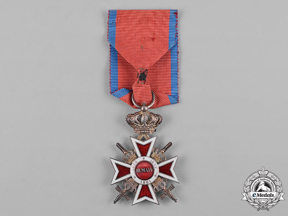 romania,_kingdom._an_order_of_the_crown_of_romania,_v_class_knight,_military_division,_c.1940_c19_3830
