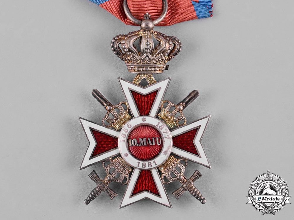 romania,_kingdom._an_order_of_the_crown_of_romania,_v_class_knight,_military_division,_c.1940_c19_3832