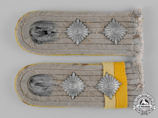 germany,_heer._a_set_of_signals_military_police_hauptmann_shoulder_boards_c19_4212_2