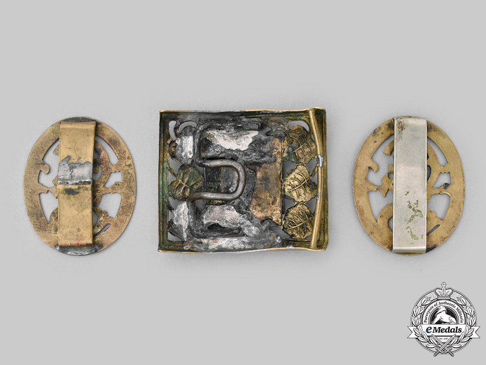 czechoslovakia,_first_republic._an_officer’s_belt_buckle,_with_badges_c20003_mnc3129