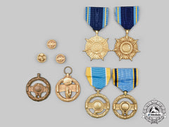United States. A Lot Of Six Nasa Medals And Three Lapel Badges