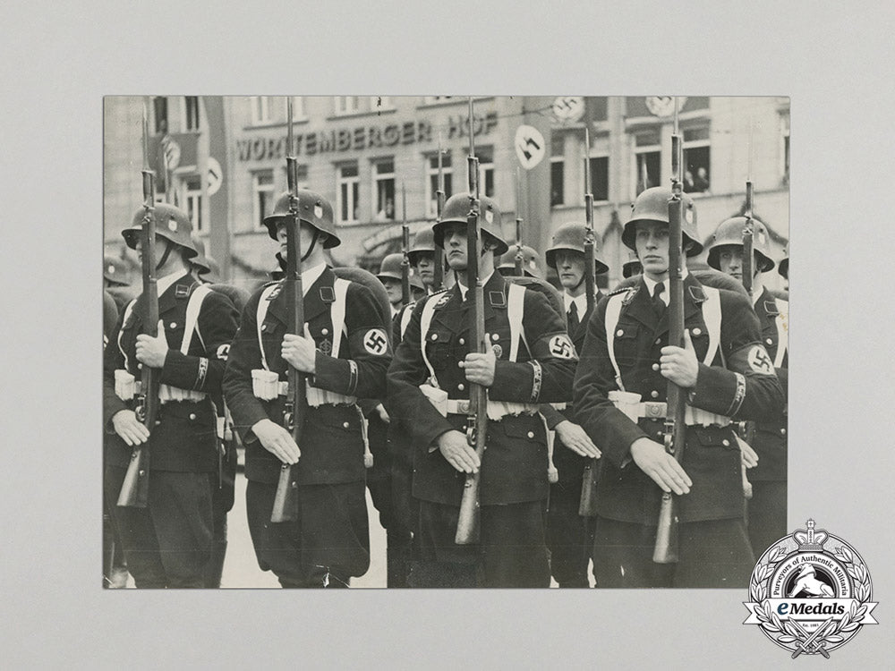 germany._an_official_press_photo_of_lssah_at_the1938_nuremberg_rally_c2017_000756