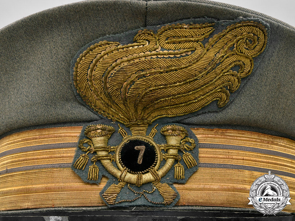 italy,_facist_state._a7_th_regiment_bersaglieri_officer's_visor_cap,_c.1940_c2020_102_mnc4857