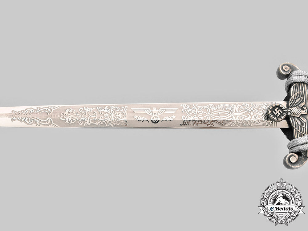 germany,_heer._a_rare_officer’s_etched_blade_dagger_with_hanger,_by_emil_voos_c2020_3097_mnc1535_1