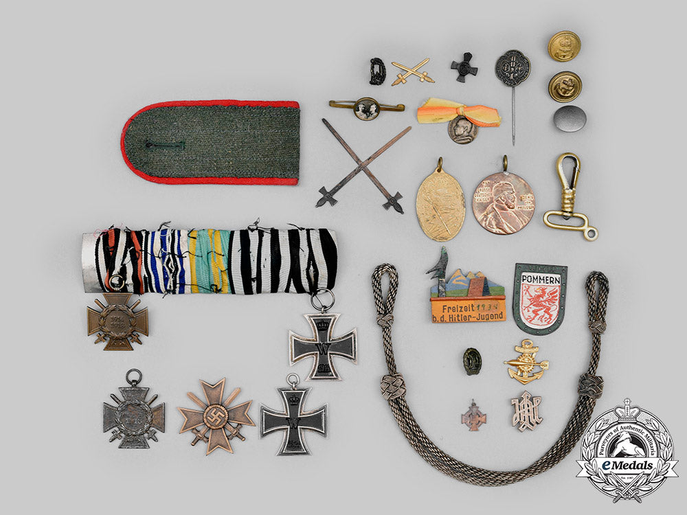 germany._a_mixed_lot_of_badges_and_insignia_c2020_383_mnc1574