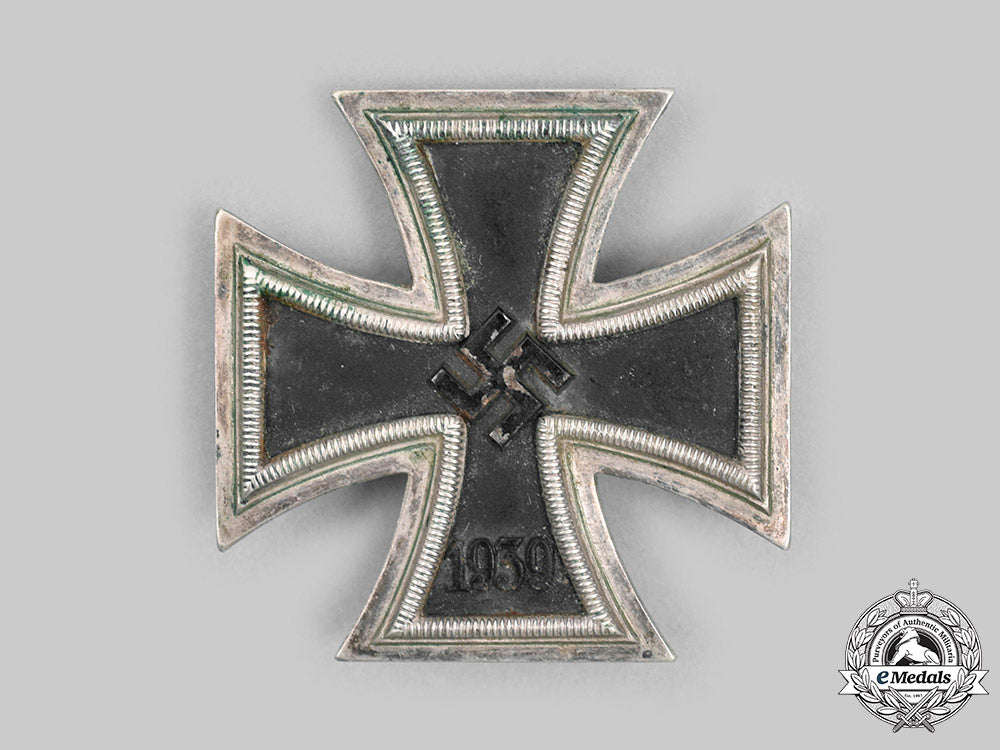 germany,_wehrmacht._a1939_iron_cross_i_class,_with_case,_by_deschler&_sohn_c2020_746_mnc7656