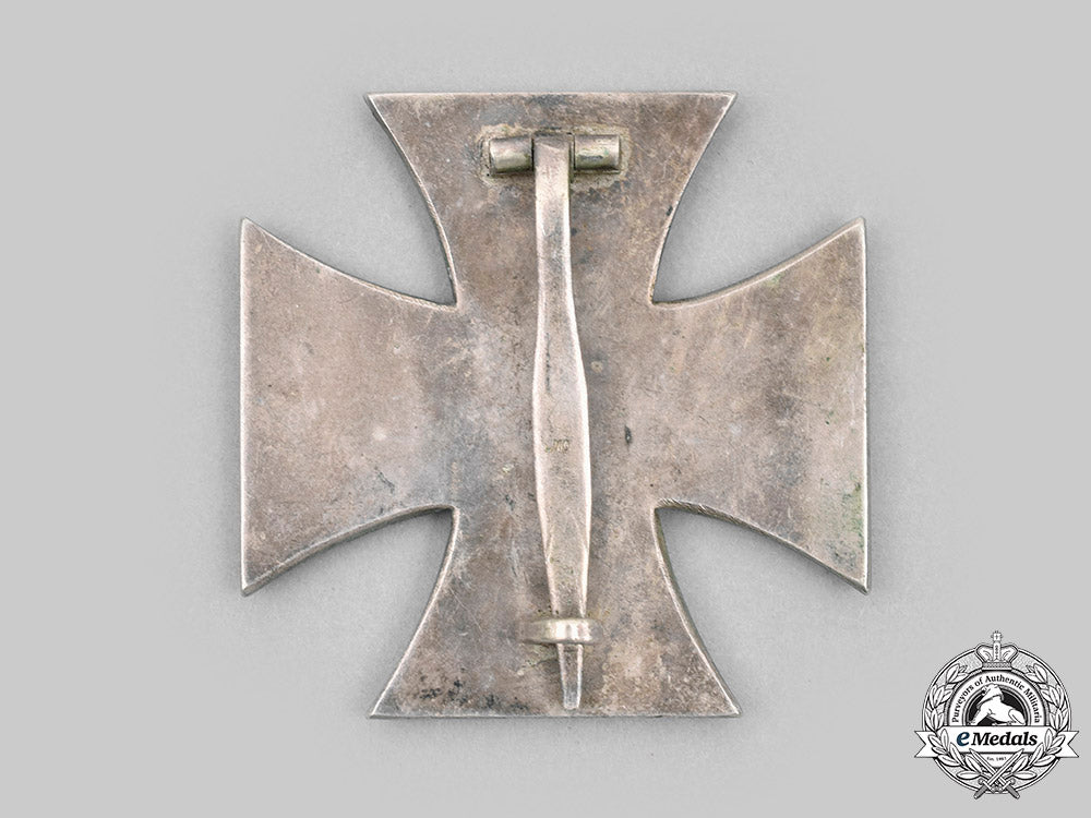 germany,_wehrmacht._a1939_iron_cross_i_class,_with_case,_by_deschler&_sohn_c2020_747_mnc7658