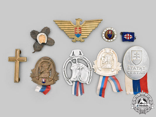 slovakia,_republic._a_lot_of_nine_second_war_era_items_c2020_817_mnc0240