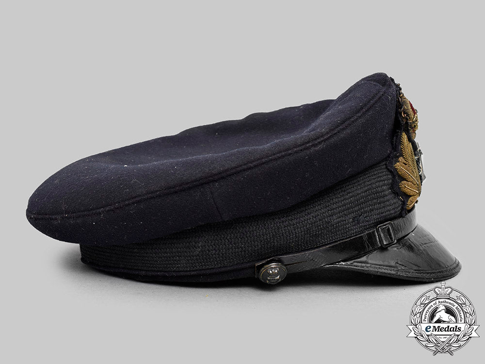 united_kingdom._a_late_victorian_royal_navy_officer's_visor_cap_c2020_922_mnc7081