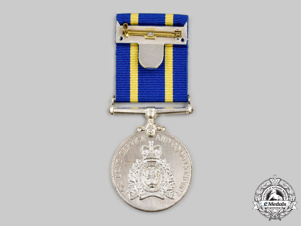 canada,_commonwealth._a_royal_canadian_mounted_police_long_service_medal,_b.e._lane_c2021_489_mnc7260_1_1