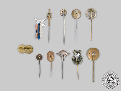 slovakia,_i_republic._a_mixed_lot_of_stick_pins_c2021_605_mnc4876