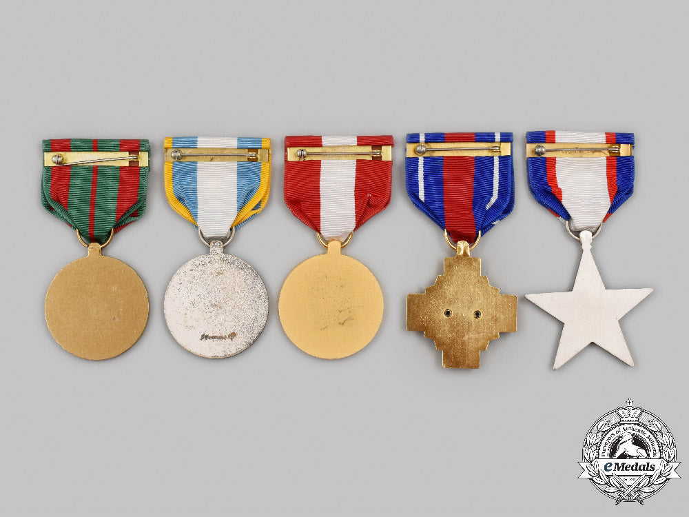 united_states._a_lot_of_five_city_of_austin_police_medals_c2021_981emd_6636_1