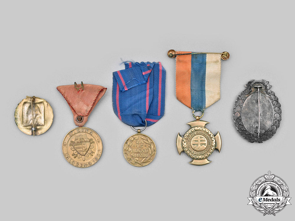 slovakia,_republic._a_lot_of_fire_brigade_awards_c20330_mnc4258_1_1