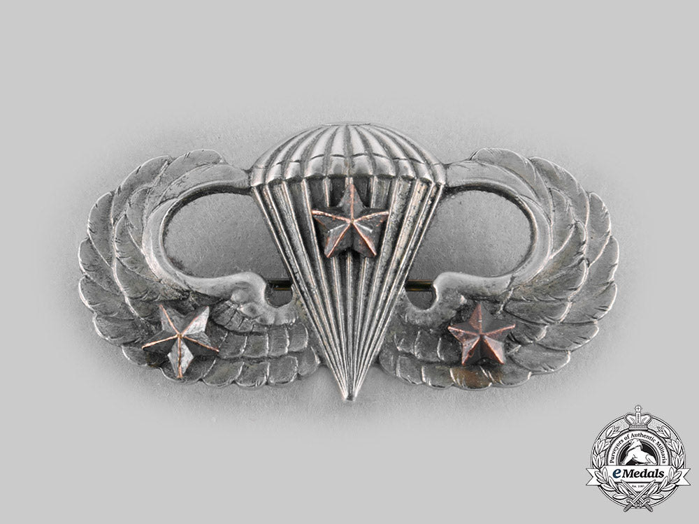 united_states._an_army_basic_parachutist_badge_for_three_combat_jumps,_c.1944_c20346_emd2545