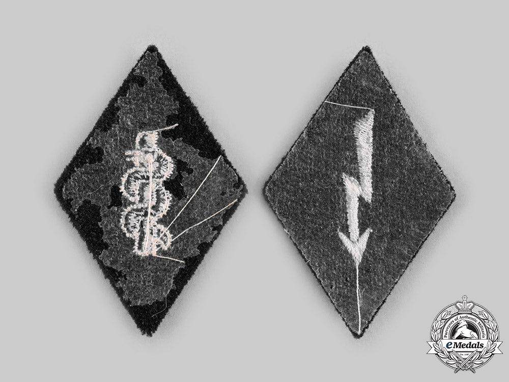 germany,_ss._a_pair_of_ss_sleeve_diamond_insignia_c20368_emd3530_1