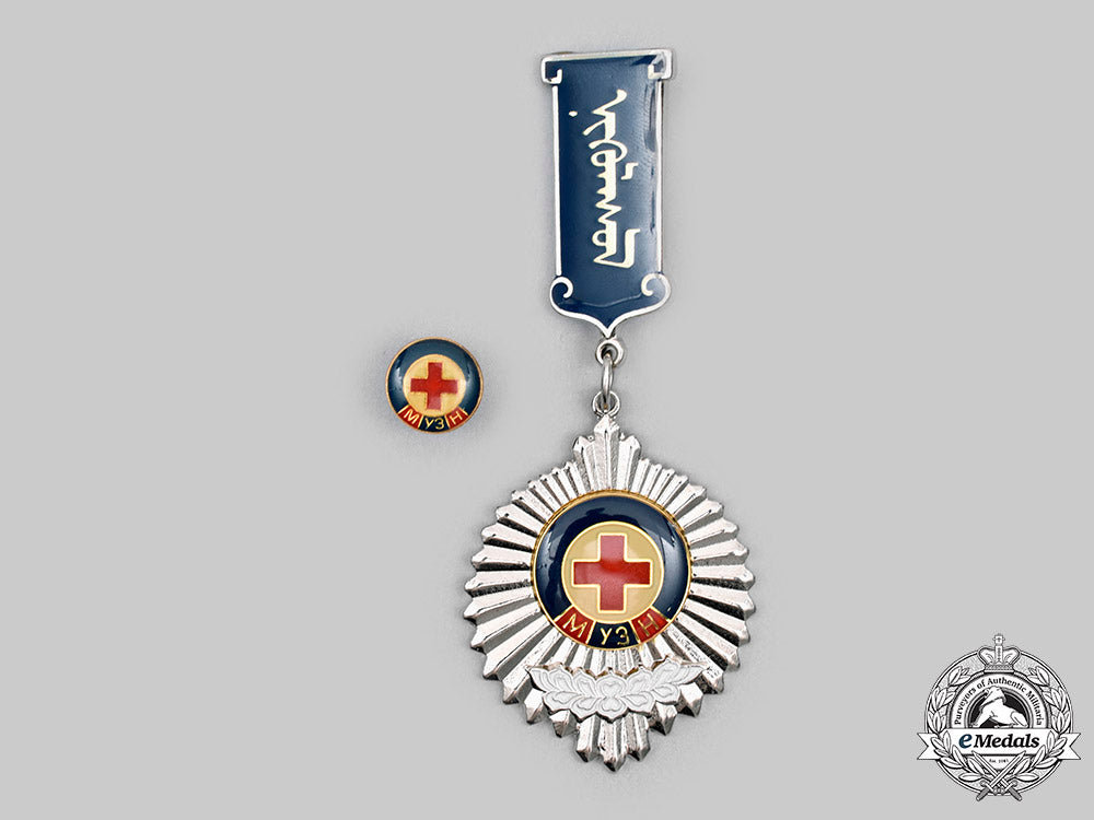 mongolia,_sovereign_state._a_humanitarian_silver_medal_of_the_mongolian_red_cross_society_c20607_mnc9080_1