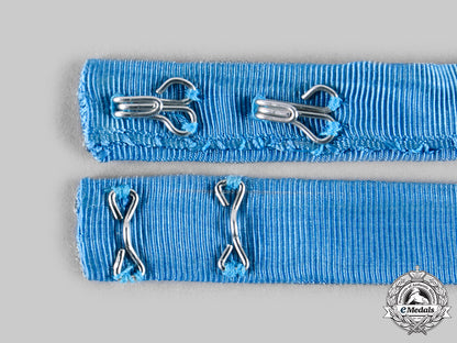 united_states._an_army_congressional_medal_of_honor_neck_ribbon,_type_v,_c.1945_c20649_emd8734