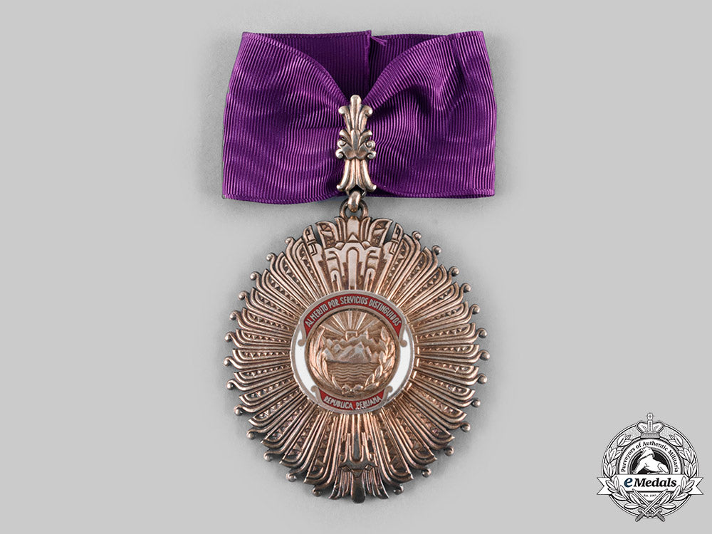 peru,_republic._an_order_of_merit_for_distinguished_service,_iii_class_commander,_c.1955_c20840_emd9654_1_1