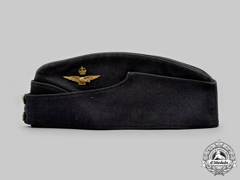 canada,_commonwealth._a_royal_canadian_air_force(_rcaf)_officer's_side_cap_c20851_mnc2358_1