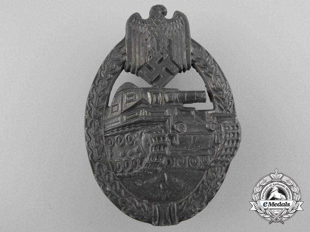 a_bronze_grade_tank_assault_badge_by_r._souval_c_1659