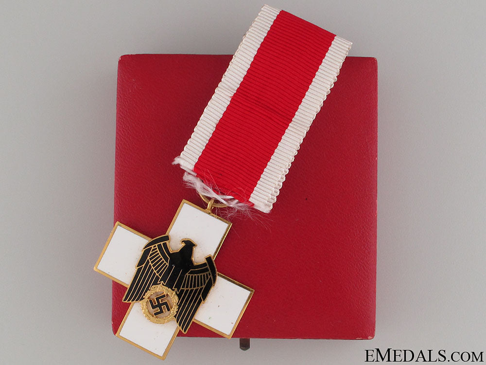 cased_german_social_welfare_decoration_cased_german_soc_52445d7c6afd1