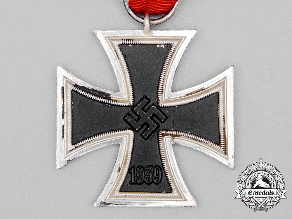 a_mint_and_unissued_iron_cross1939_second_class_cc_0509