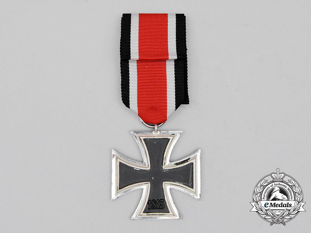 a_mint_and_unissued_iron_cross1939_second_class_cc_0511