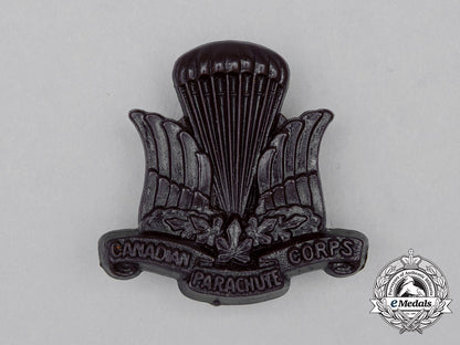 canada._a_parachute_corps_cap_badge,_c.1944_cc_0626_1