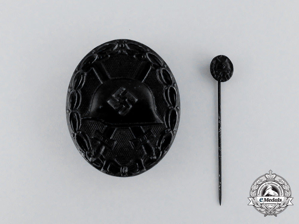 a_second_war_german_black_grade_wound_badge_with_miniature_stickpin_cc_1403